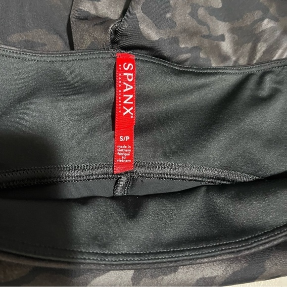 Spanx Faux Leather Camo Leggings Black Size Small 20185 Power Waistband - Picture 6 of 9
